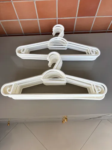 25 Cabides branco