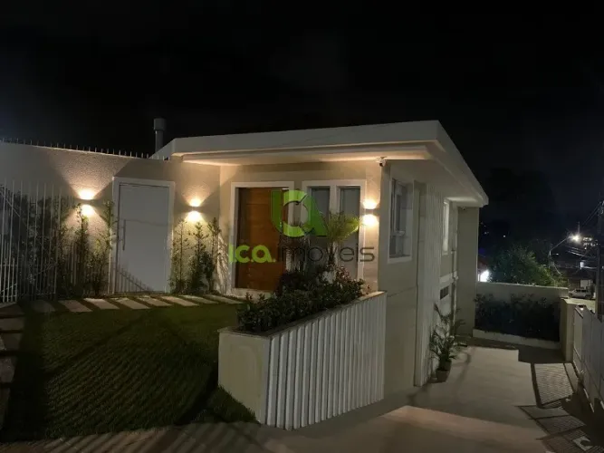 Residência de Luxo e Modernidade no Bom Abrigo, Florianópolis-SC: 3 Quartos, 1 Suíte, 2 Sa