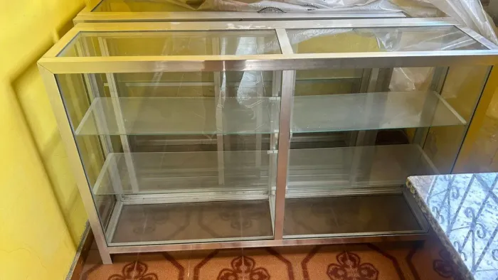 Vitrine / Balcão expositor de Vidro