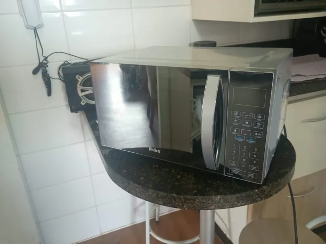 Micro-ondas Philco PMO28ES 28L Espelhado 127v - Estado de Novo