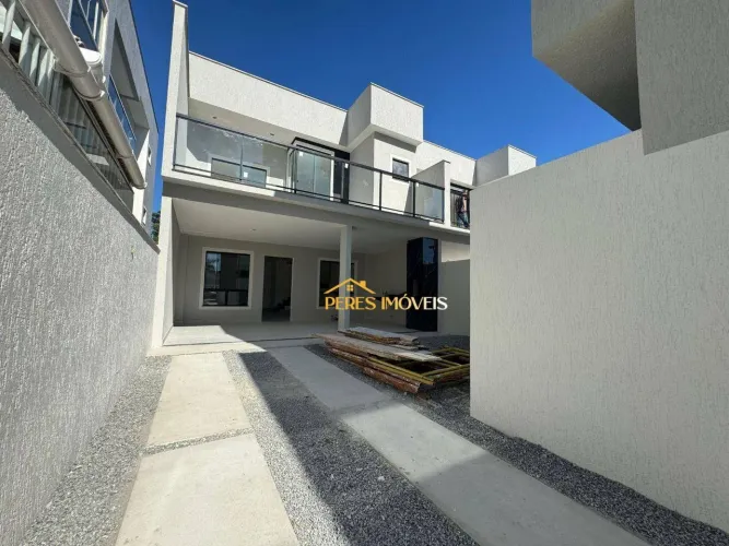 Casa com 3 dormitórios à venda, 160 m² por R$ 760.000,00 - Costazul - Rio das Ostras/RJ