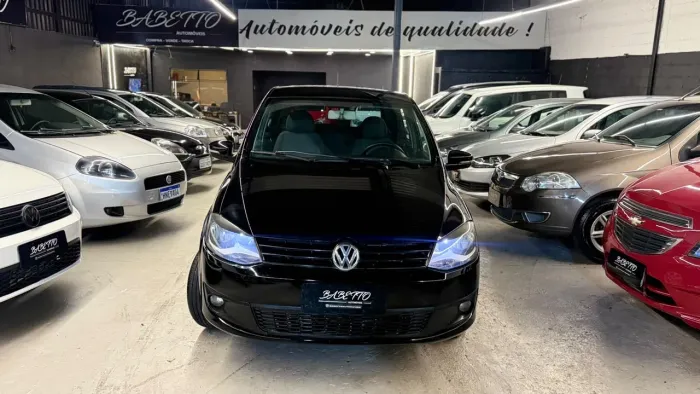 Volkswagen Fox 1.6 MI Total Flex 8V 5P 2011