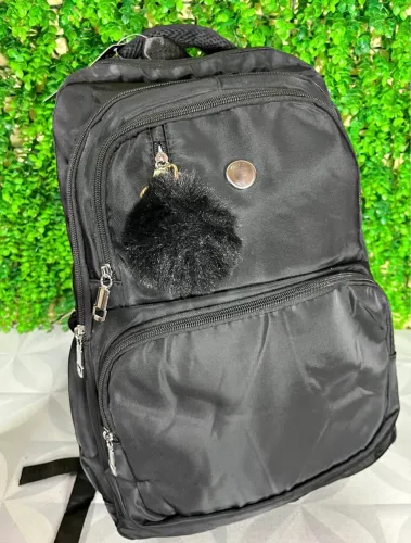 Mochila feminina com espaço para notebook