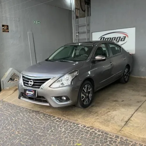 Nissan Versa Unique 1.6 16V Flexstart 4P Aut. 2017