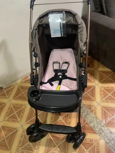 Vendo carrinho de bebê