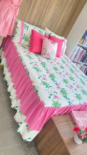 Cama mesa ir banho