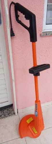 Maquina de cortar grama