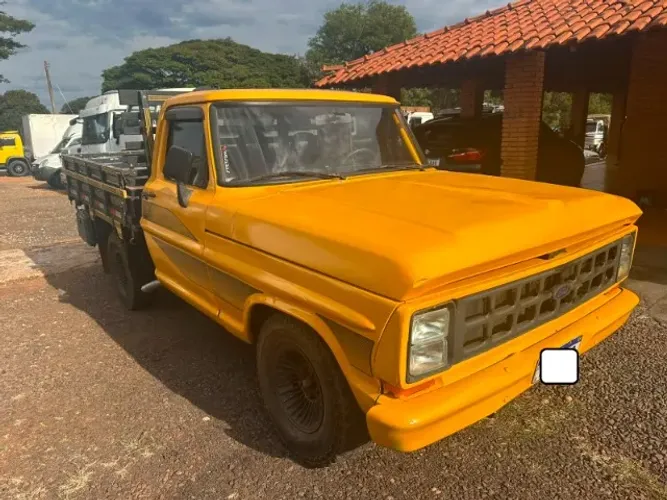Ford F1000 4x2 ano 1989 c/Carroceria