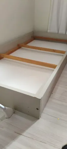 Cama de solteiro de madeira excelente qualidade Montessoriana 