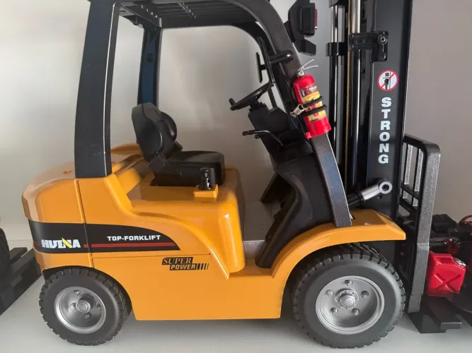 Miniatura Empilhadeira Huina