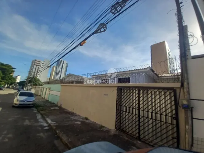 Casa comercial no bairro de Fátima, em Fortaleza-ce!