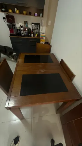 Mesa mdp revestida e retrátil 