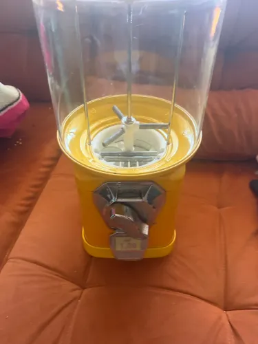 Máquina de bolinha ..baleiro 300 reais