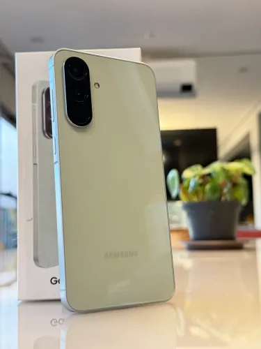 Samsung A56 5G 256GB Verde Impecável