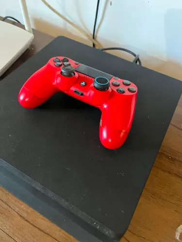 vendo ps4 + controle + jogo rainbow six e fifa20