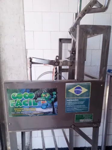MÁQUINA PARA EXTRAIR ÁGUA DE COCO