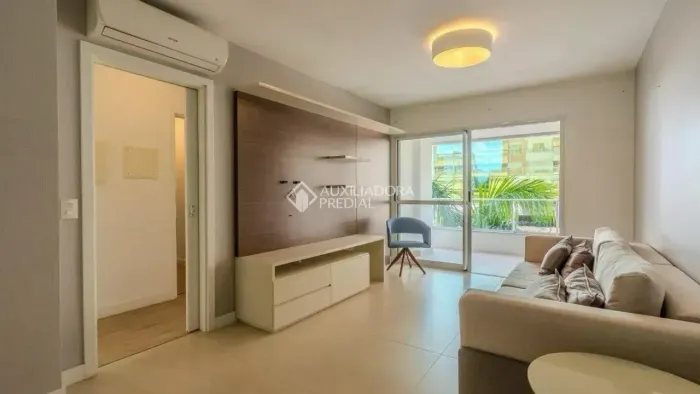 Apartamento para venda com 3 dormitórios em Agronômica com 106 m²