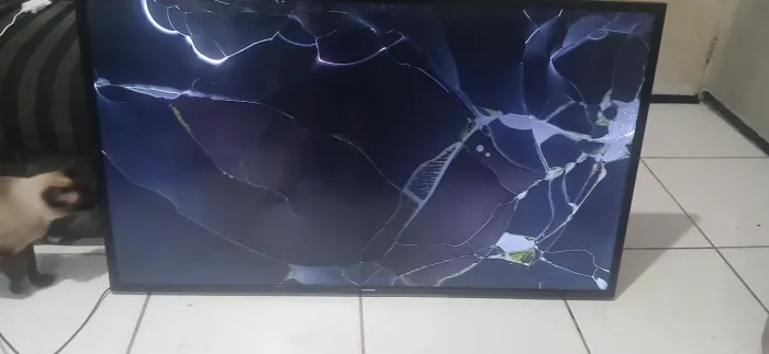 Smart tv 50 polegadas tela quebrada