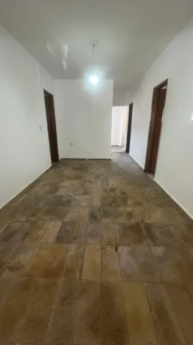 Casa linear com 3 quartos, sendo 1 suíte, sala ampla e quintal em Fradinhos - Vitória - ES