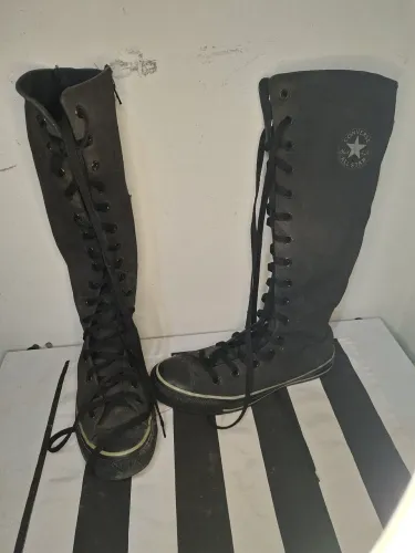 Converse Chuck Taylor All Star XX-Hi (versão monocromática Triple Black)
