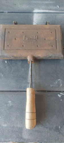 Sanduicheira Fumil ferro fundido misteira para 2 pães de forma misto quente sanduíche