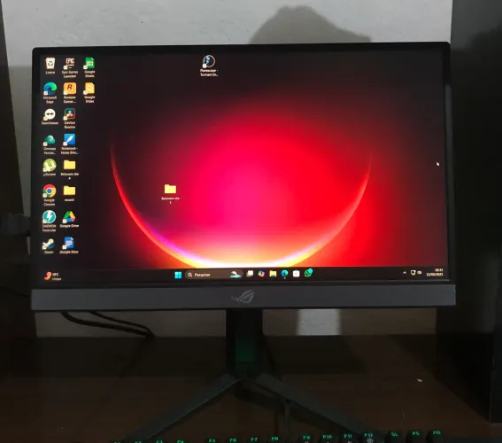 Monitor Asus Rog Strix 17P