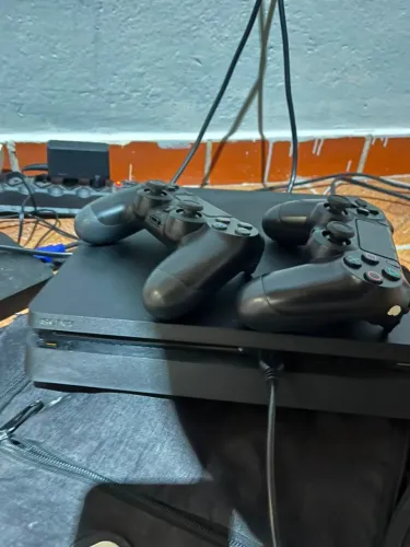 Playstation 4 Slim