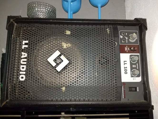 Vendo 1 caixa de som