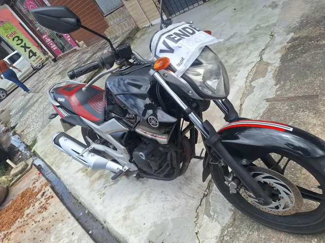  fazer 250, ano 2015.