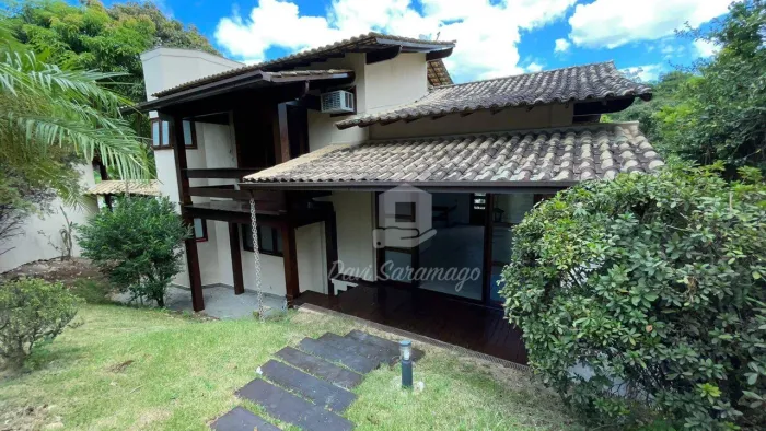 Casa à venda, 220 m² por R$ 2.100.000,00 - Pendotiba