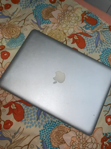 MacBook Pro 13? (Early 2011)