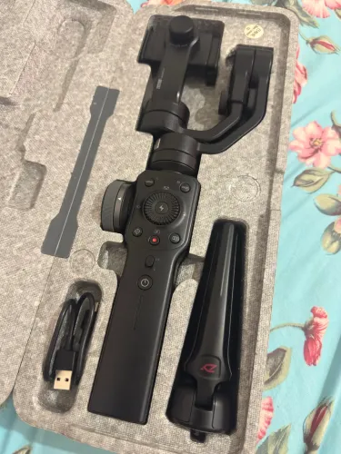 Estabilizador zhiyun smooth 4