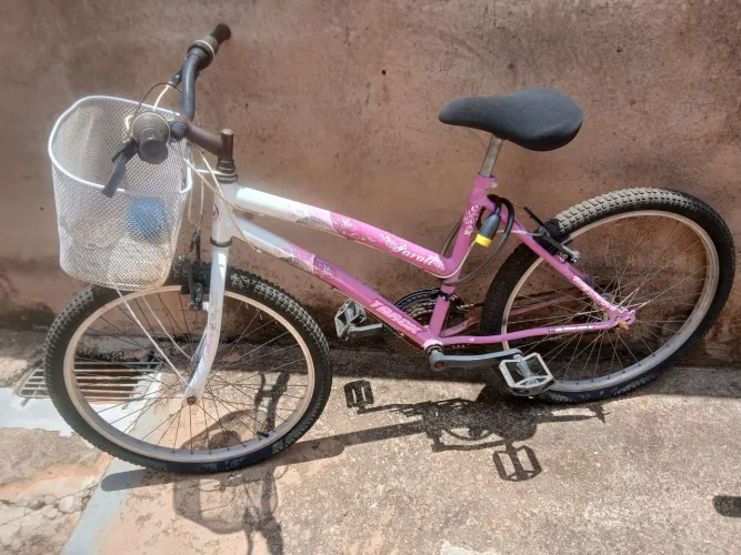 Vendo bicicleta aro 24 rosa 