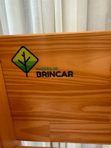 Torre de aprendizagem montessori 