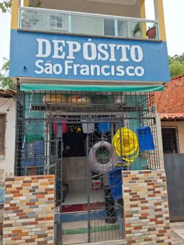 Casa Com Sala Comercial