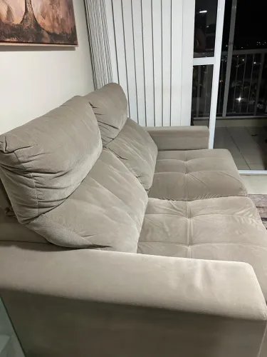Sofá retrátil em Suede cor Capuccino