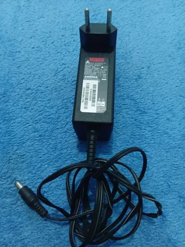 Fonte Carregador Delta Electronics 12V 2.5A (Original)