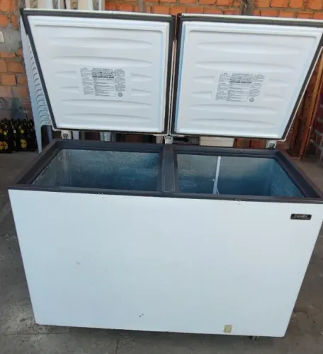 Freezer 2 Portas Esmaltec