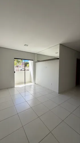 ALUGA APARTAMENTO 2Q SENDO 1 SUÍTE. PLANO DIRETOR NORTE