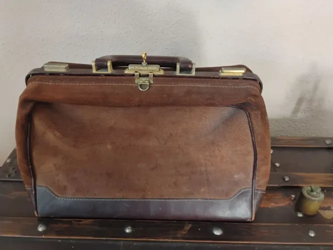 Maleta de médico anos 50 marca Gucci original