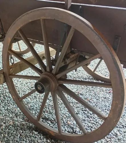 Roda de carroça original
