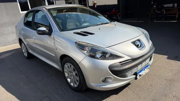 Peugeot 207 Sedan Passion XS 1.6 Flex 16V 4P AUT 2011