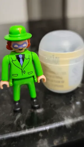 Charada DC Kinder Ovo Playmobil