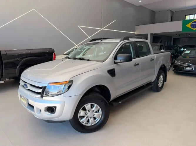 Ford Ranger XLS 2.5 16V 4X2 CD Flex 2013