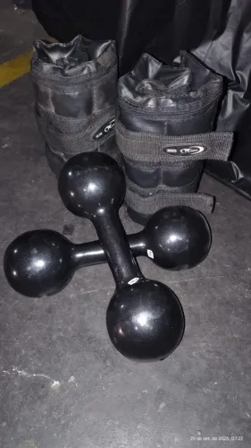 Kit de musculação par de halteres e caneleiras 10kg