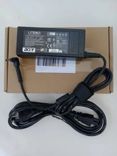 Carregador / Fonte Notebook Acer 19V 3.42 A (65 W) - plug 3,0 × 1,1 mm.
