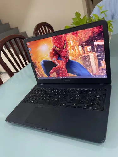 Vendo Notebook Samsung Essentials