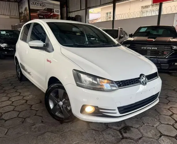 Volkswagen Fox Rock IN RIO 1.6 MI Total Flex 8V 5P 2016