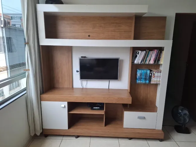 Estante para sala de estar