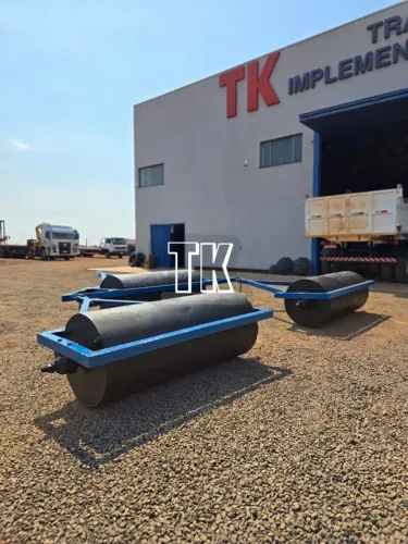 cod. 1538 ROLO COMPACTADOR LISO DE SEMENTE 3 X 1,70 MTS - Tk Tratores Nova Andradina-MS